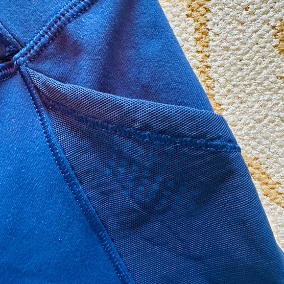 Lululemon - Picture 3 of 7